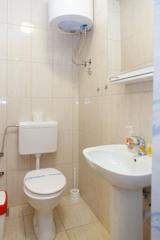 Downtown Apart Hotel Bane Belgrado Quarto foto