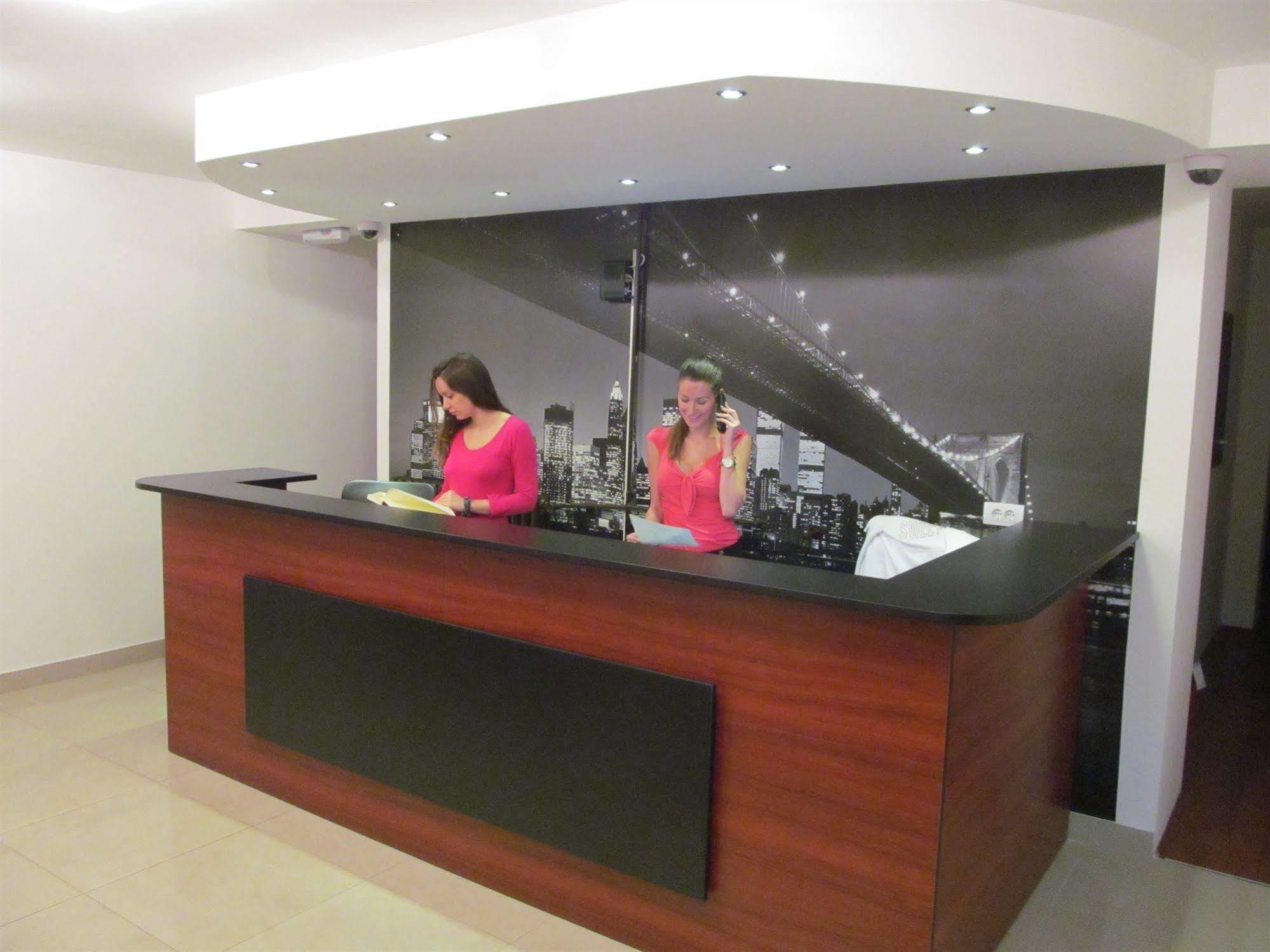 Downtown Apart Hotel Bane Belgrado Exterior foto