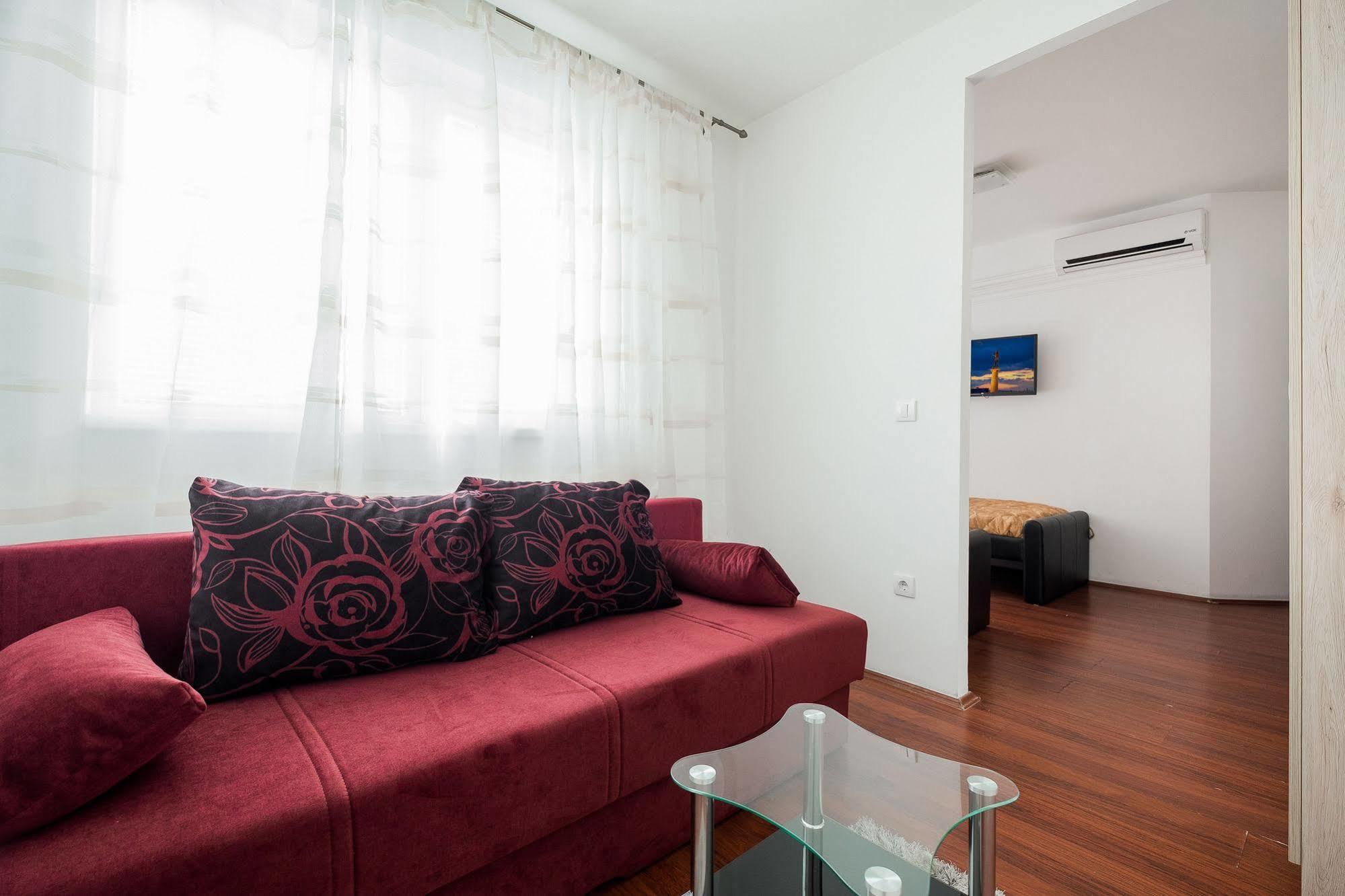 Downtown Apart Hotel Bane Belgrado Exterior foto