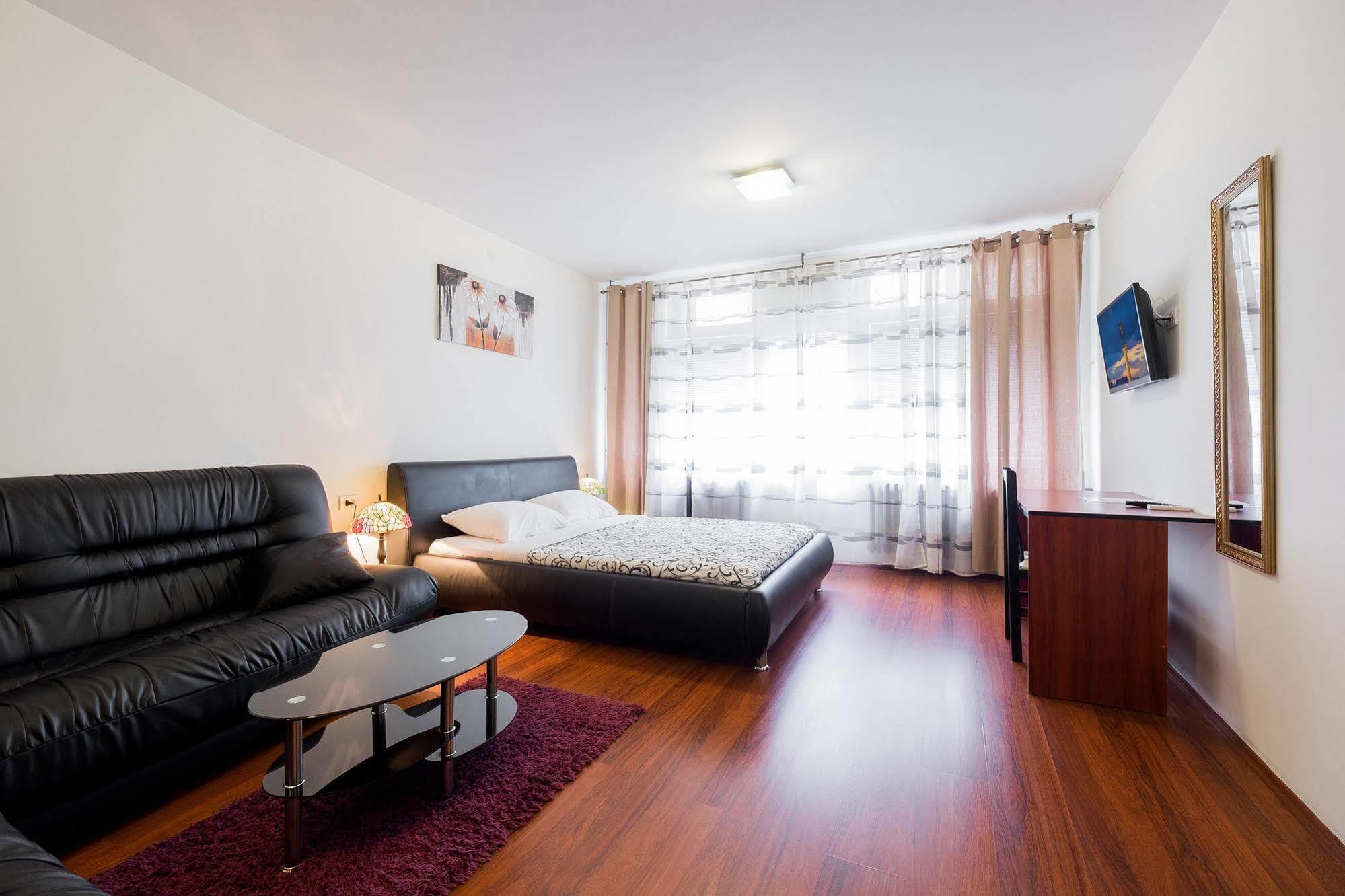 Downtown Apart Hotel Bane Belgrado Exterior foto