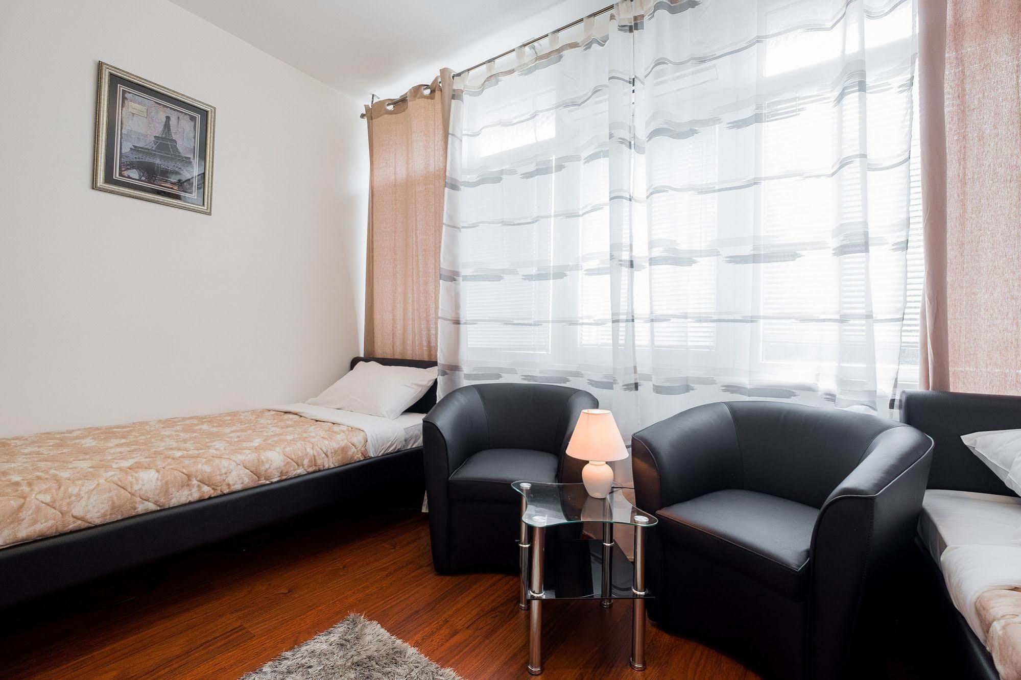Downtown Apart Hotel Bane Belgrado Exterior foto