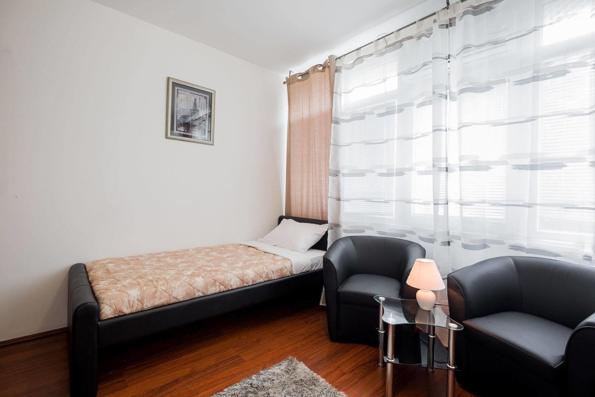 Downtown Apart Hotel Bane Belgrado Exterior foto